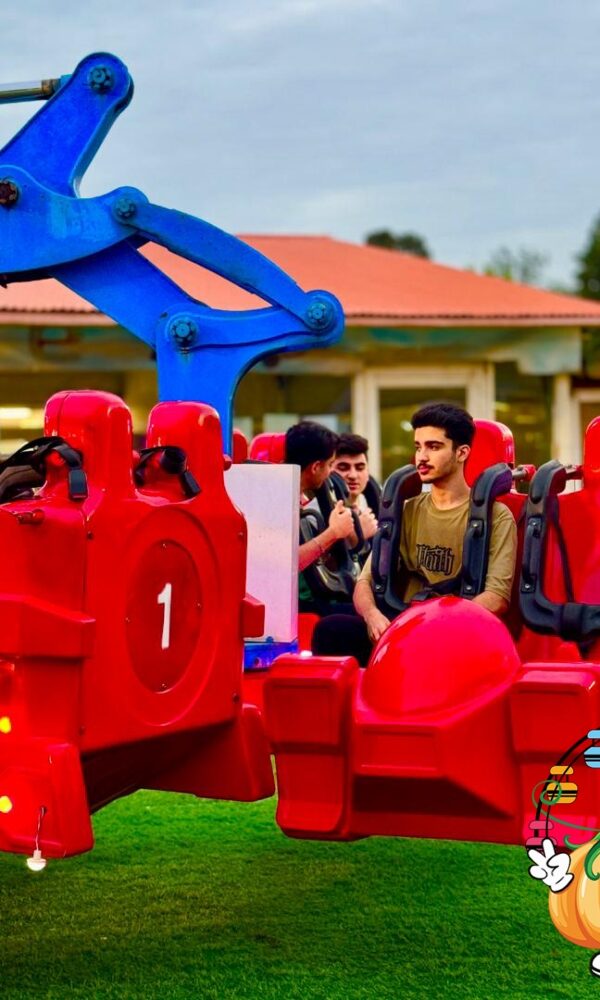 بازی طوفان در شهربازی طلایی آمل 