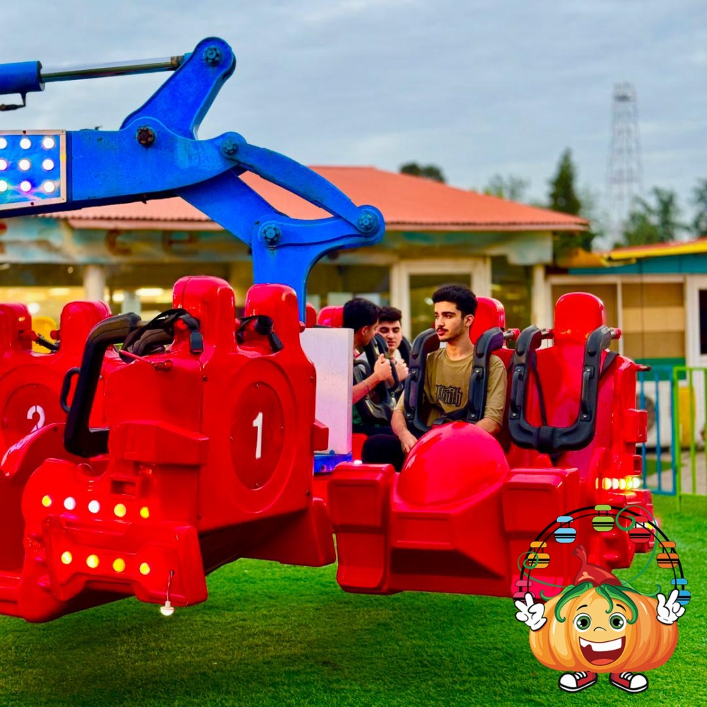 بازی طوفان در شهربازی طلایی آمل 