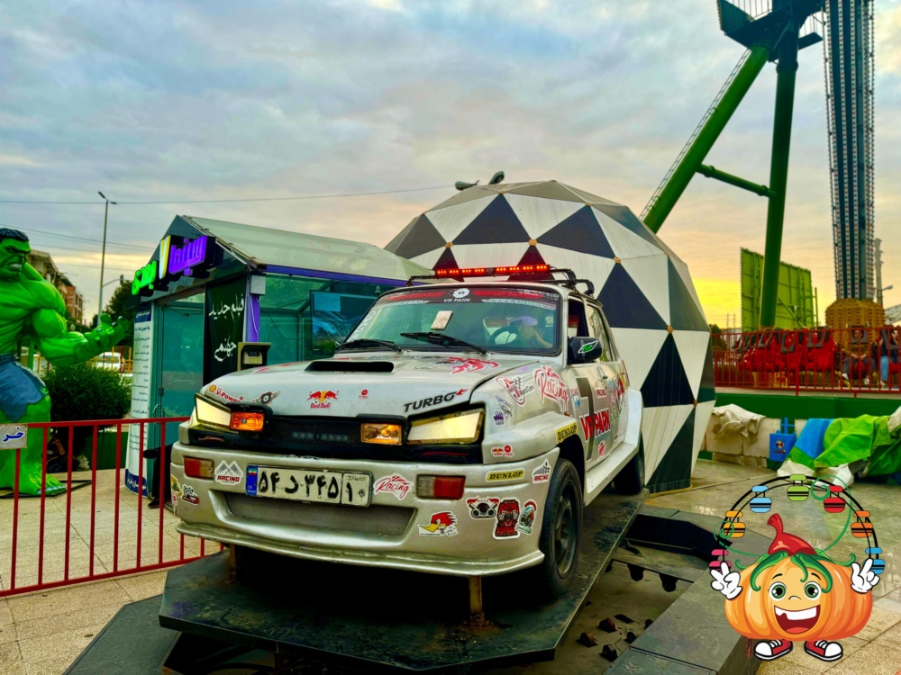 سیمولاتور ماشین دریفت شهربازی طلایی